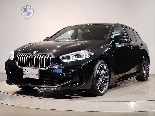 BMW 1series 2021