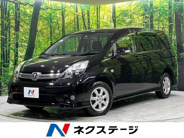TOYOTA Isis 4WD 2013