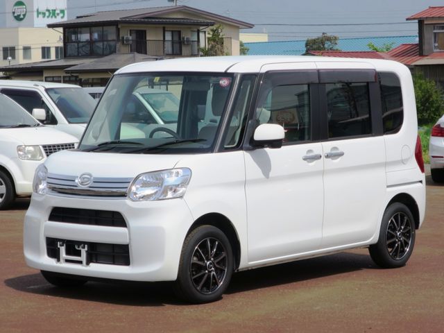 DAIHATSU TANTO 4WD 2015