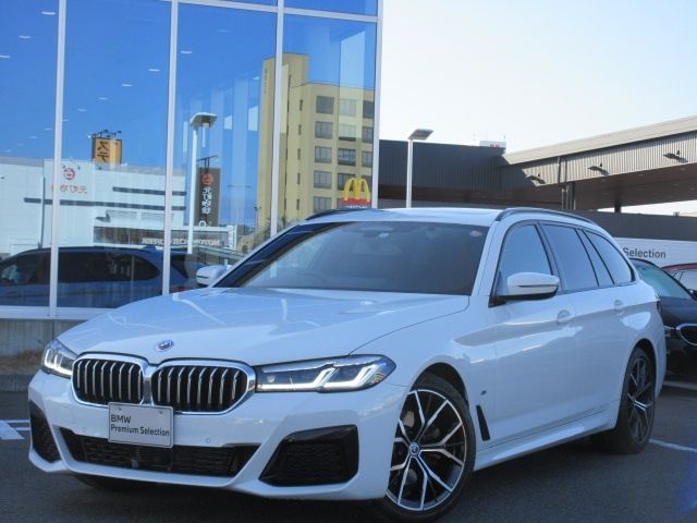 BMW 5series TOURING 2022